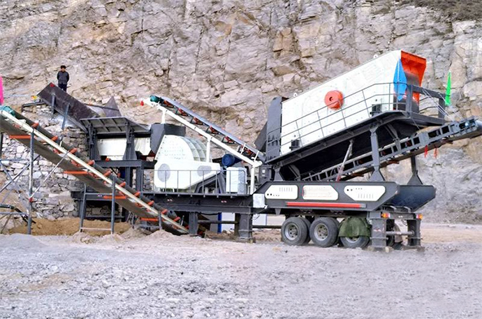 移动锤式破碎机作业现场 移动锤式破碎机作业现场